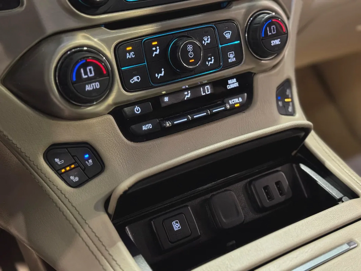 GMC Yukon Denali | 2019 | GCC Specs | Full Option | Pristine Condition-13-13