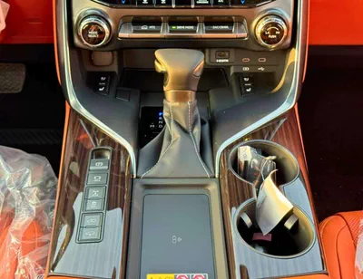 Lexus LX600 VIP 3.5L PETROL || RADAR / 360*CAMERA / LEATHER WITH PWR SEATS / SUNROOF / REAR ENTERTAINMENT SCREEN-21