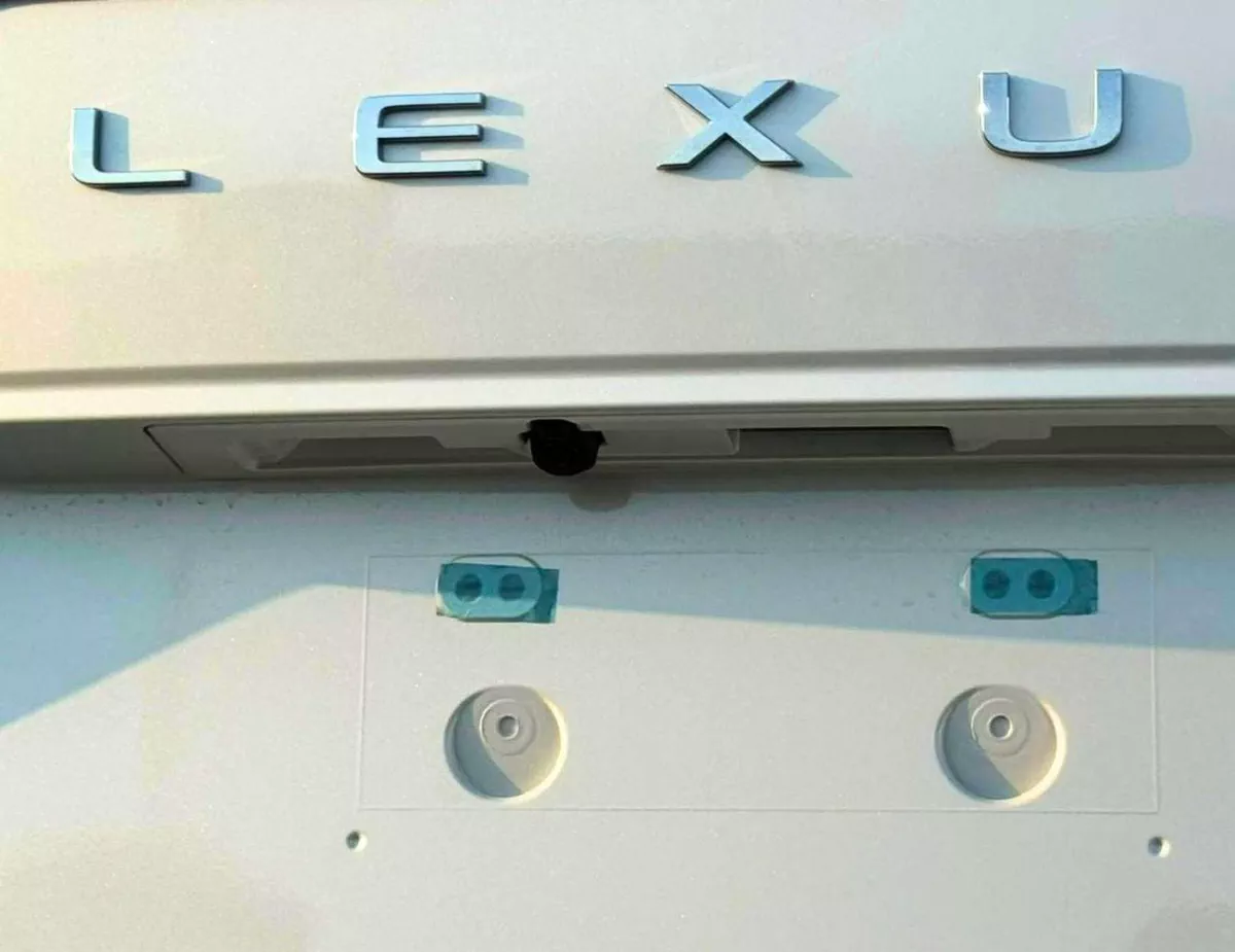 Lexus LX600 VIP 3.5L PETROL || RADAR / 360*CAMERA / LEATHER WITH PWR SEATS / SUNROOF / REAR ENTERTAINMENT SCREEN-6-0