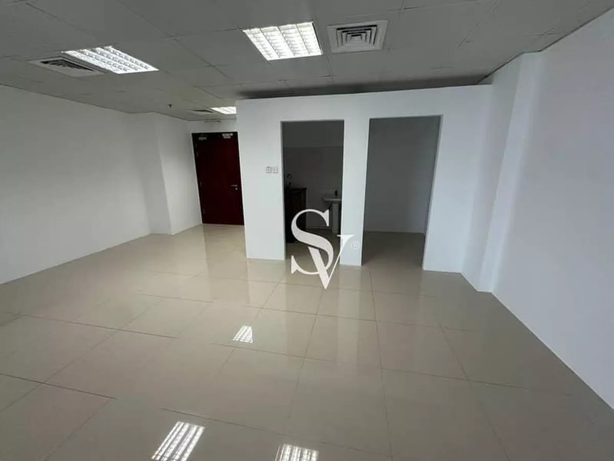Fitted Office in Burlington Tower | Business Bay | 544 Sq. Ft. | 3 Parking Spaces-3-3