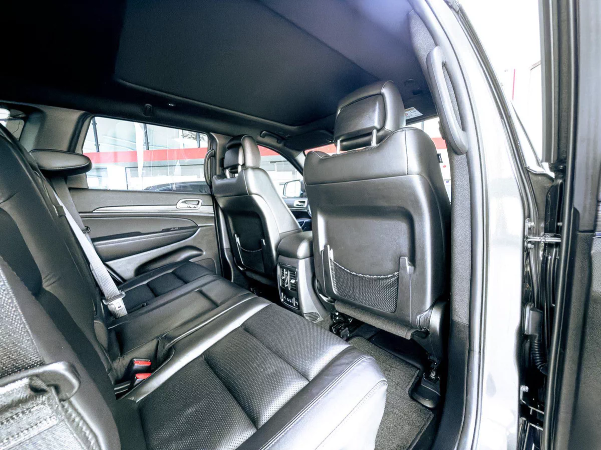 2021 Jeep Grand Cherokee Limited 3.6L V6 // EMI Starting from 1,680 AED-4-4