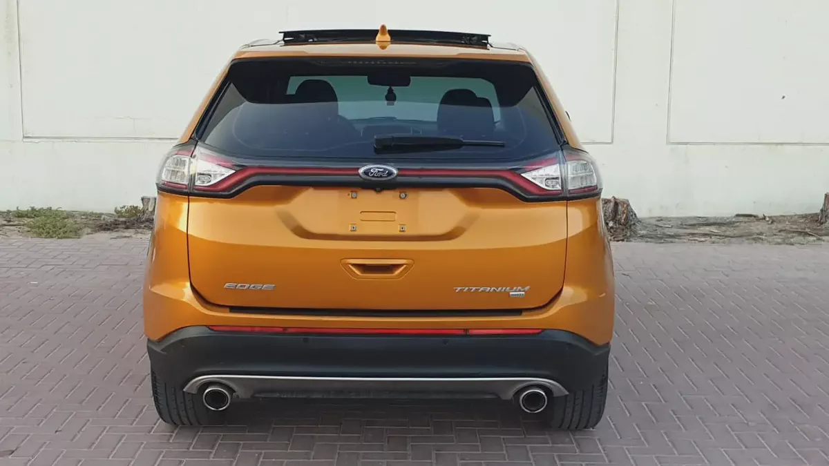 FORD EDGE TITANIUM AWD - GCC SPECS - UNDER WARRANTY - ACCIDENT FREE - EXCELENT CONDITION --5-5