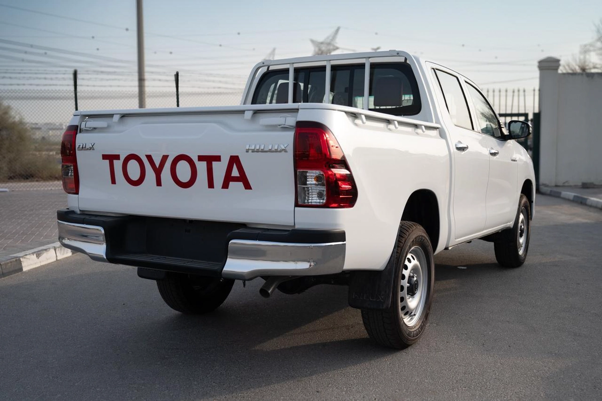 Toyota Hilux DLX Basic-5-5