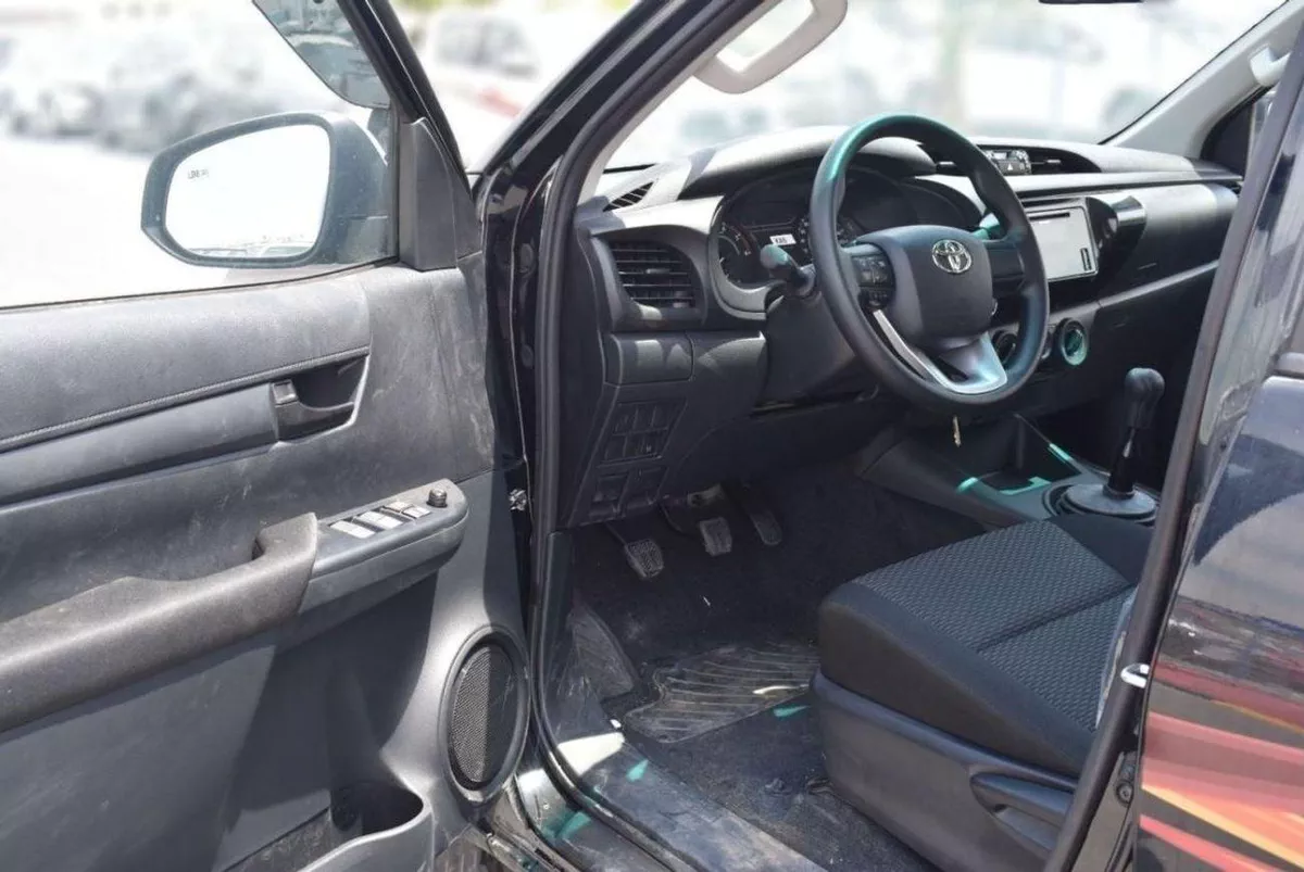 Toyota Hilux SGLX HILUX 2.4L P.WINDO MT DIESEL 2022-9-0
