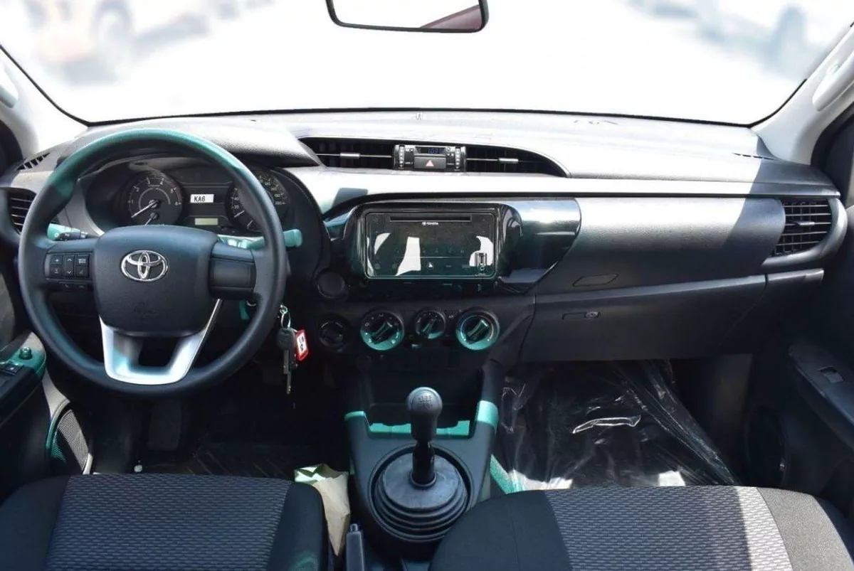 Toyota Hilux SGLX HILUX 2.4L P.WINDO MT DIESEL 2022-6-0