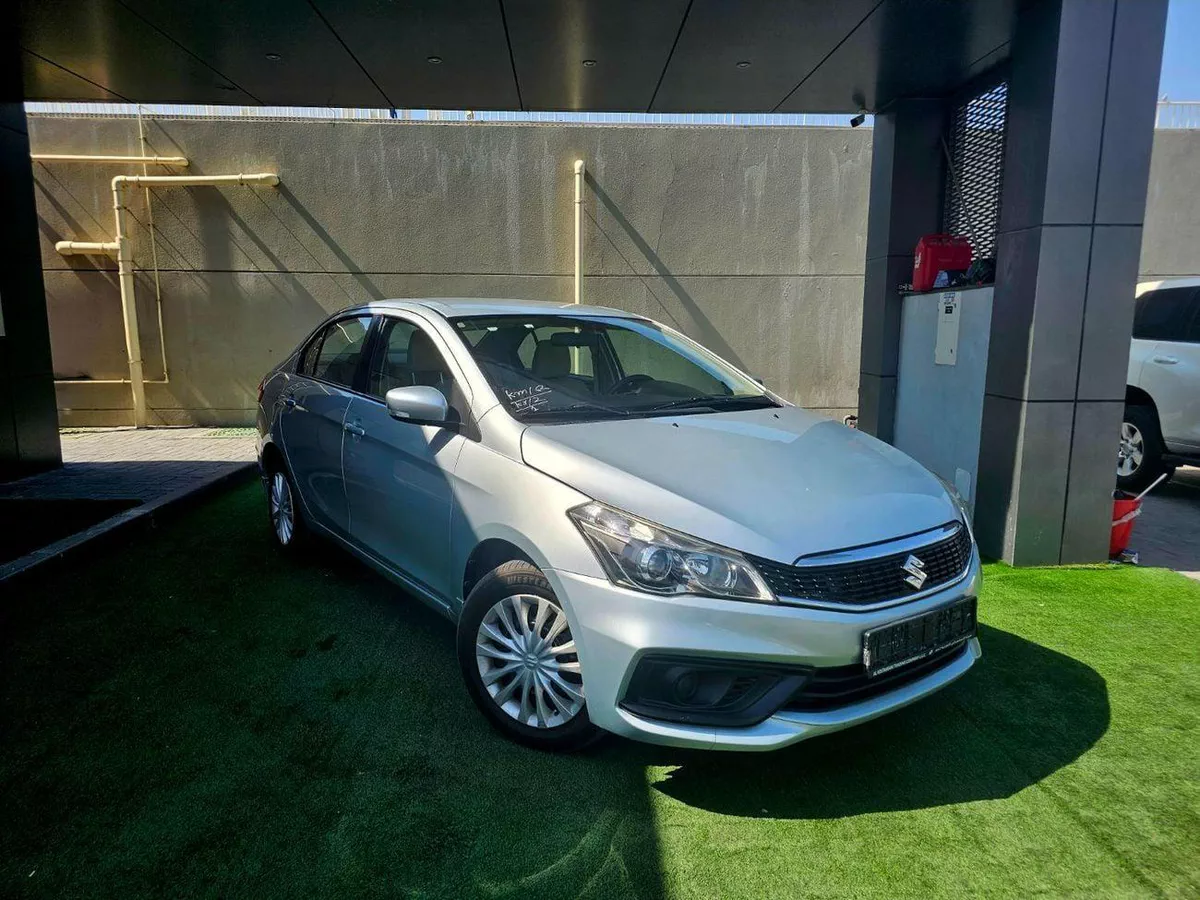Suzuki Ciaz GL GCC/ 1.5 V4/ NON ACCIDENT/ LOW MILEAGE/  EXCELLENT CONDITION-2-0