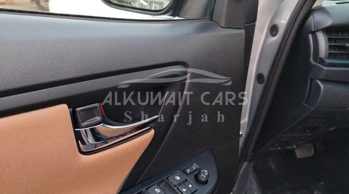 Toyota Fortuner EXR 2.7 v4 petrol 2023-12-0