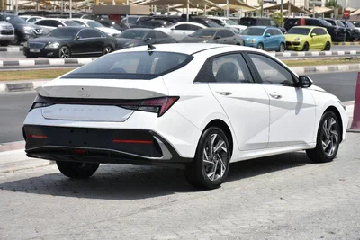HYUNDAI ELANTRA LUXURY 2025 | WHITE LIKE-10