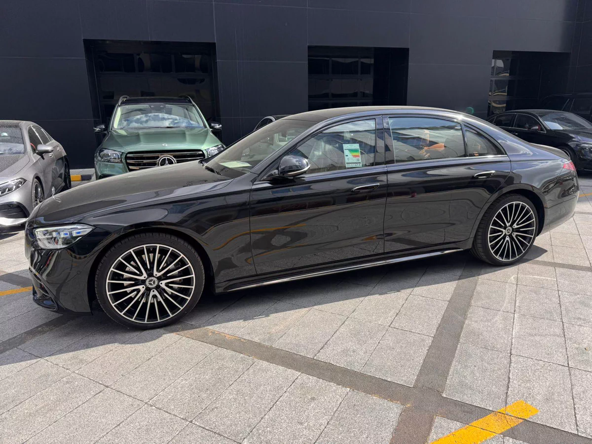 Mercedes-Benz S500-4-4