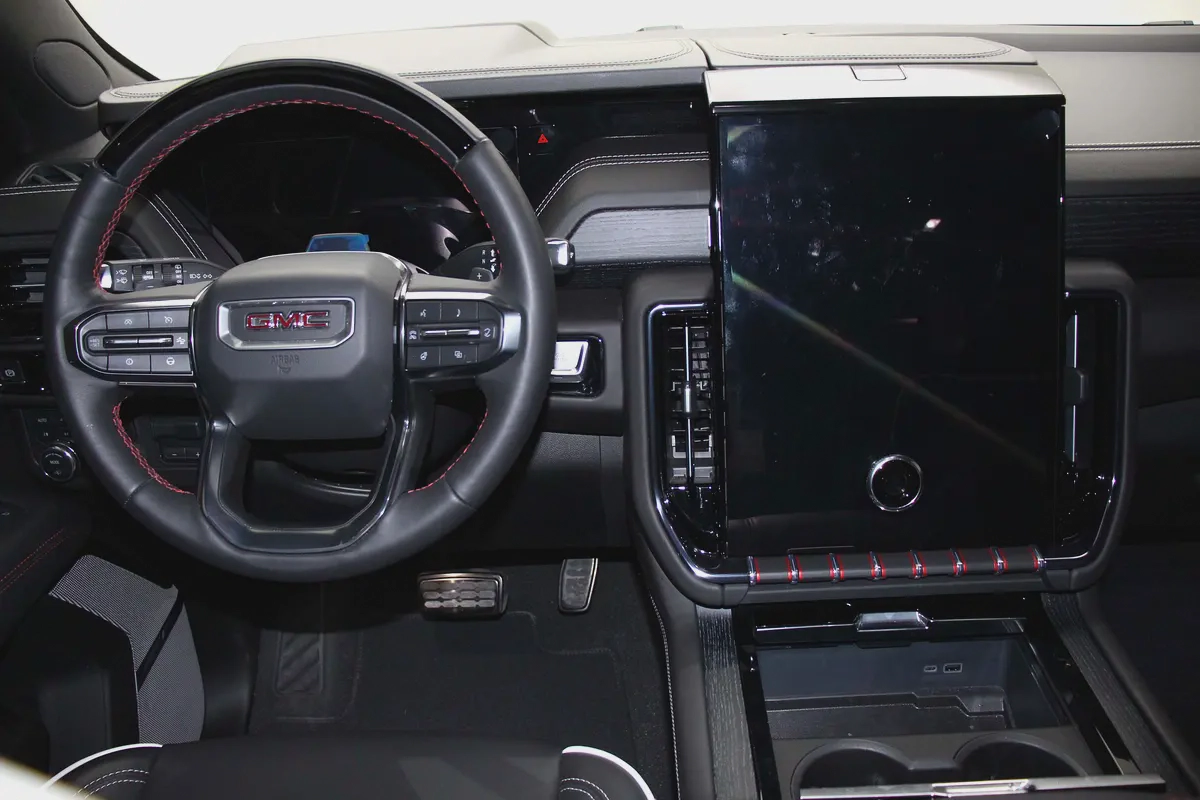 GMC Yukon AT4 Ultimate 2025 GCC Specs-7-7