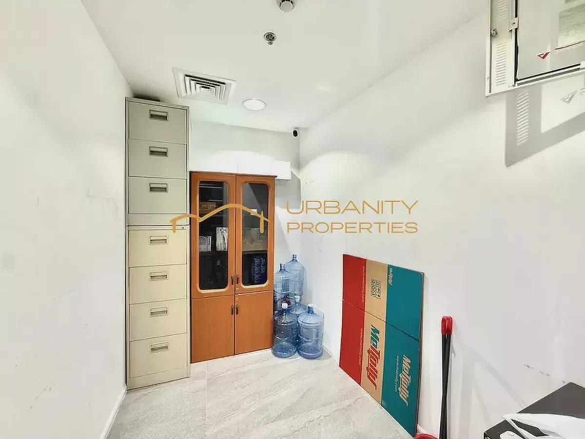 Luxury Office | Unique Layout | Canal View | Furnished | 2 Months free-3-3