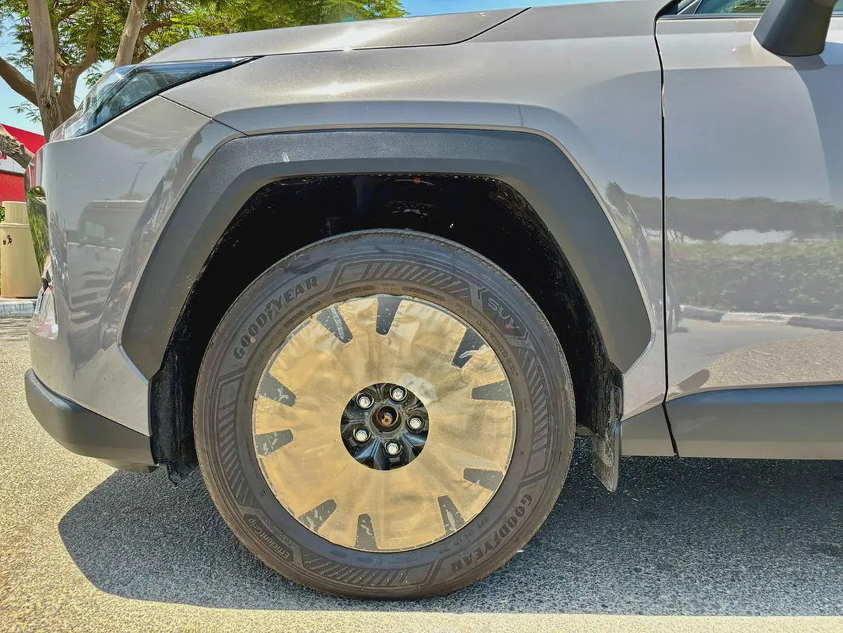 2026 Toyota RAV4 XLE 2.5L HYBRID WITH RADAR GCC Specs-2-2