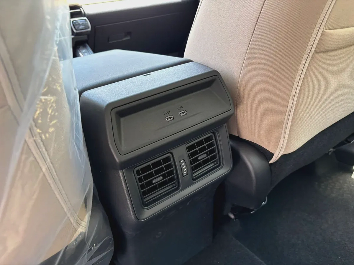 2026 Toyota RAV4 XLE 2.5L HYBRID WITH RADAR GCC Specs-5-5