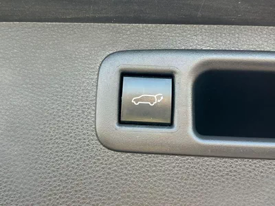 Toyota Highlander  2022 Toyota Highlander Hybrid Full Option Gcc -2.5L V4 - Rear Camera & Sensor - Leather Seat - S-19