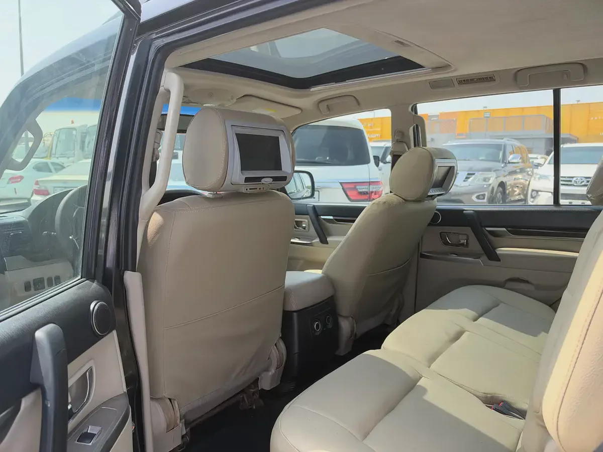 Mitsubishi Pajero GLX 2012 GCC Specs fullopshin-2-2