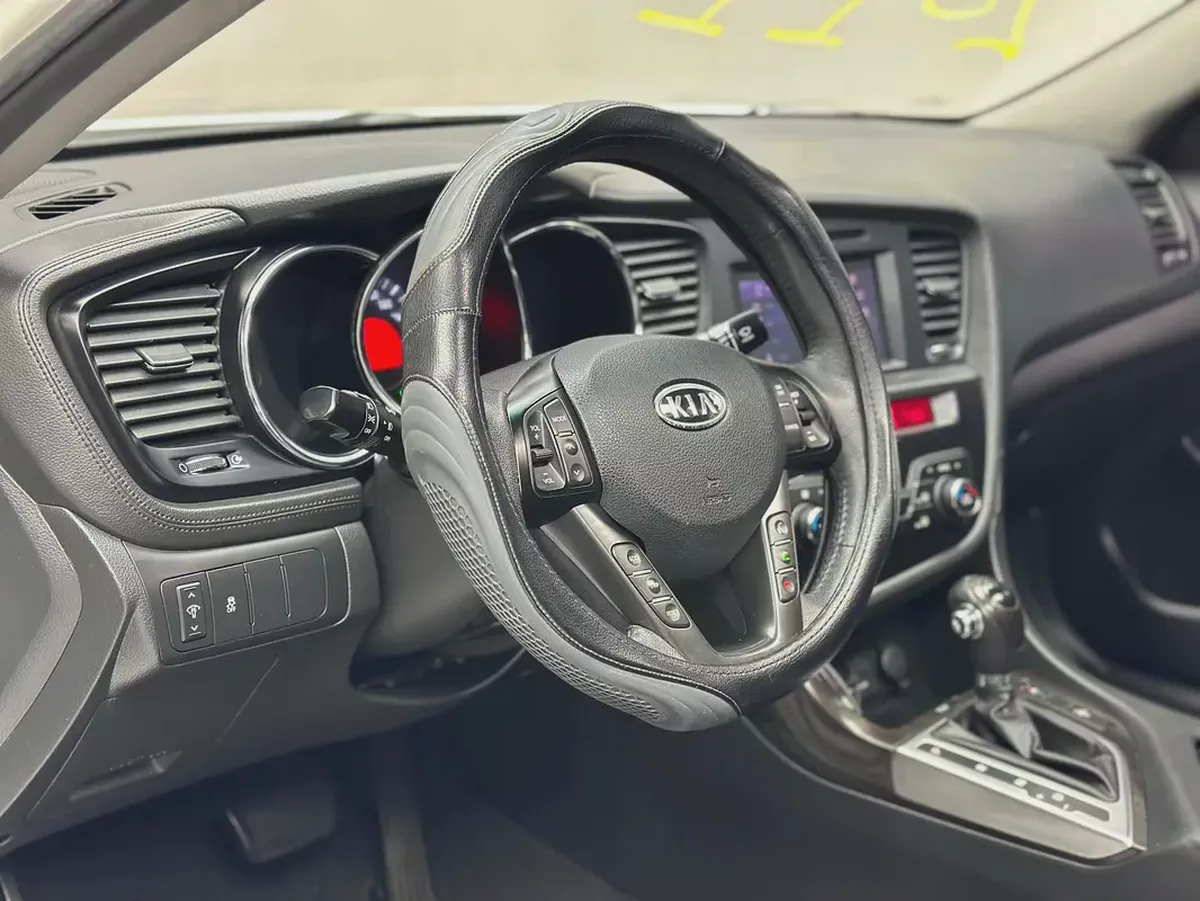 KIA K5 MODEL 2011 FULL OPTION NO ACCIDENT-9-9