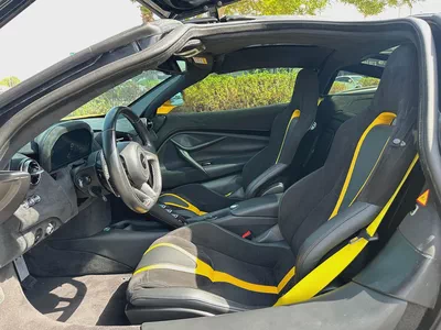 McLaren 720S-6