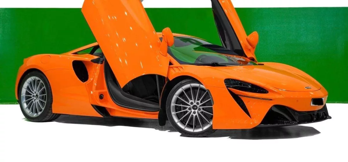 McLaren Artura STANDARD | 2 years warranty and service-2-0