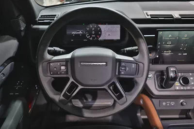 Land Rover Defender 90 SE P400 2023 GCC Specs-13