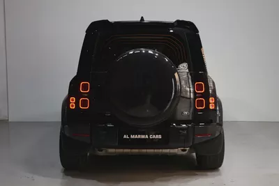 Land Rover Defender 90 SE P400 2023 GCC Specs-5