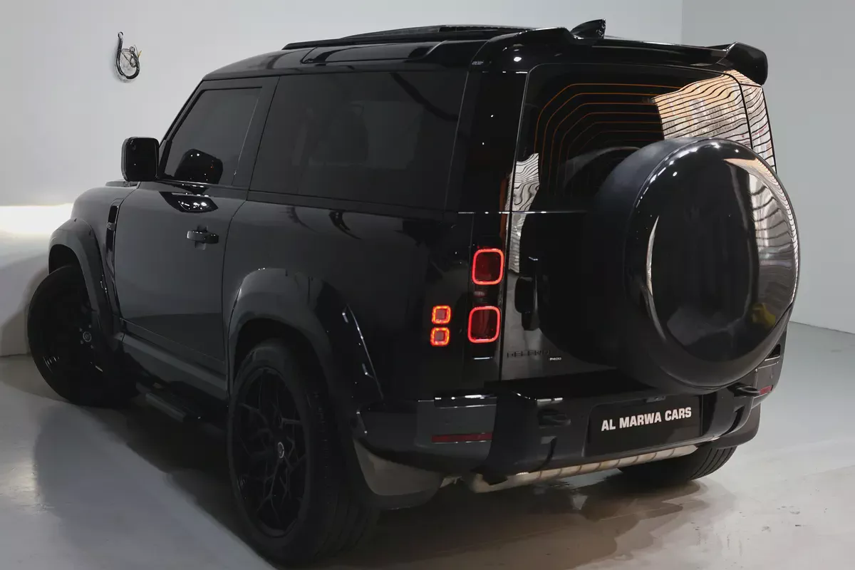 Land Rover Defender 90 SE P400 2023 GCC Specs-3-3