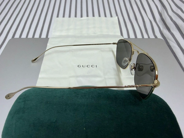 Gucci Gold Navigator (GG 1183S) sunglasses with case and cloth