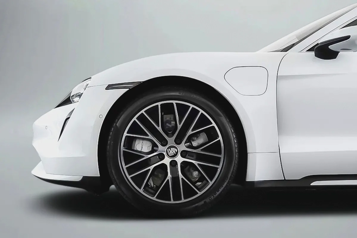 AED 5,797 / 60 months | 0% DP | 2020 Porsche Taycan Turbo / Full Porsche Service History-4-4