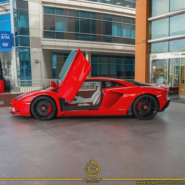 2018 LAMBORGHINI AVENTADOR S  ( 1 OF 1 ) GCC DONE ONLY 28,000KM