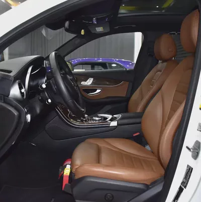 EXCELLENT DEAL for our Mercedes Benz GLC250 4Matic ( 2017 Model ) in White Color GCC Specs-9