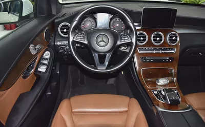 EXCELLENT DEAL for our Mercedes Benz GLC250 4Matic ( 2017 Model ) in White Color GCC Specs-11