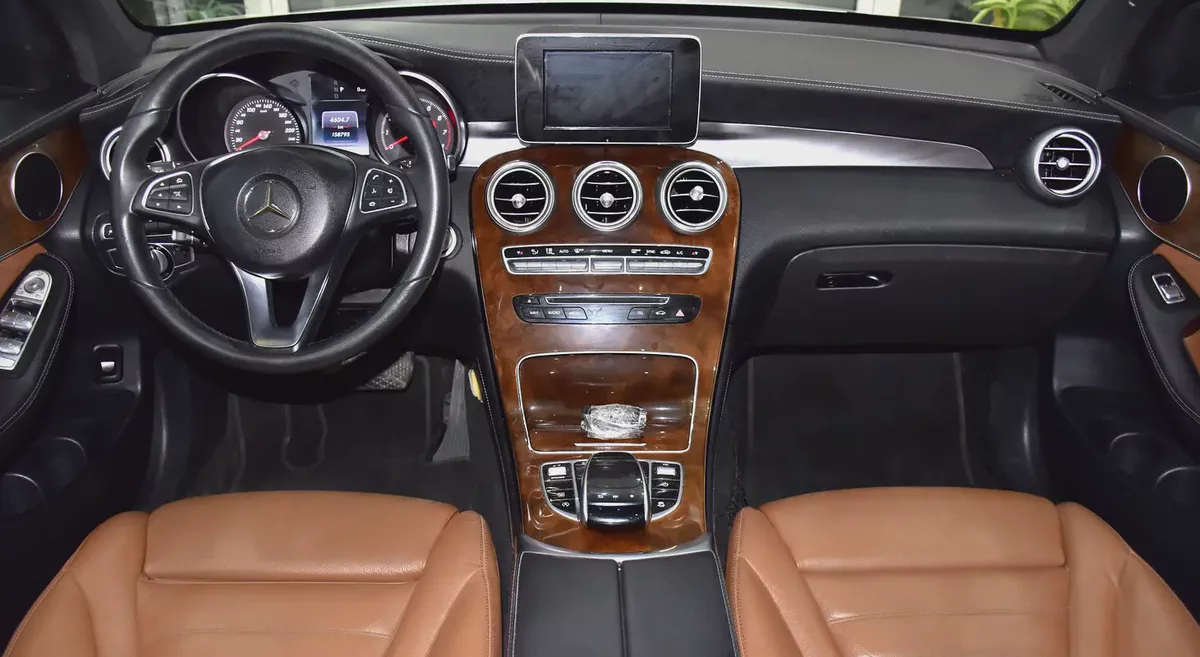 EXCELLENT DEAL for our Mercedes Benz GLC250 4Matic ( 2017 Model ) in White Color GCC Specs-10-10