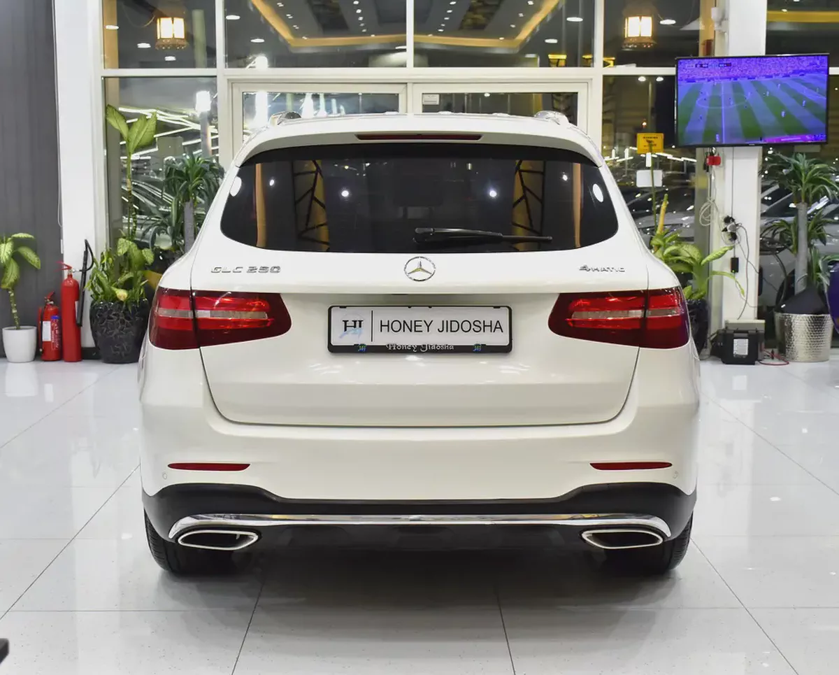EXCELLENT DEAL for our Mercedes Benz GLC250 4Matic ( 2017 Model ) in White Color GCC Specs-4-4