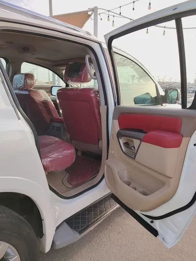 Nissan Armada LE 2015, GCC Specs - Well Maintained!-11