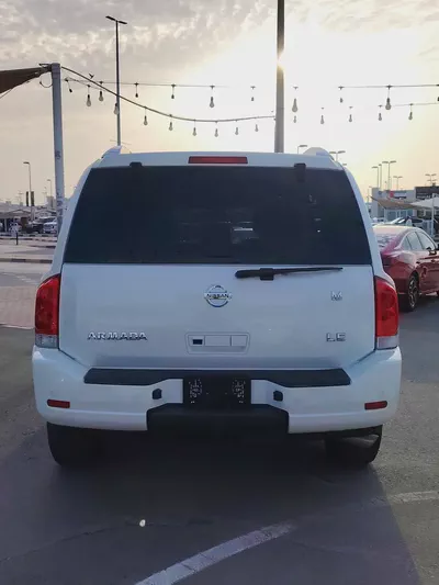 Nissan Armada LE 2015, GCC Specs - Well Maintained!-4