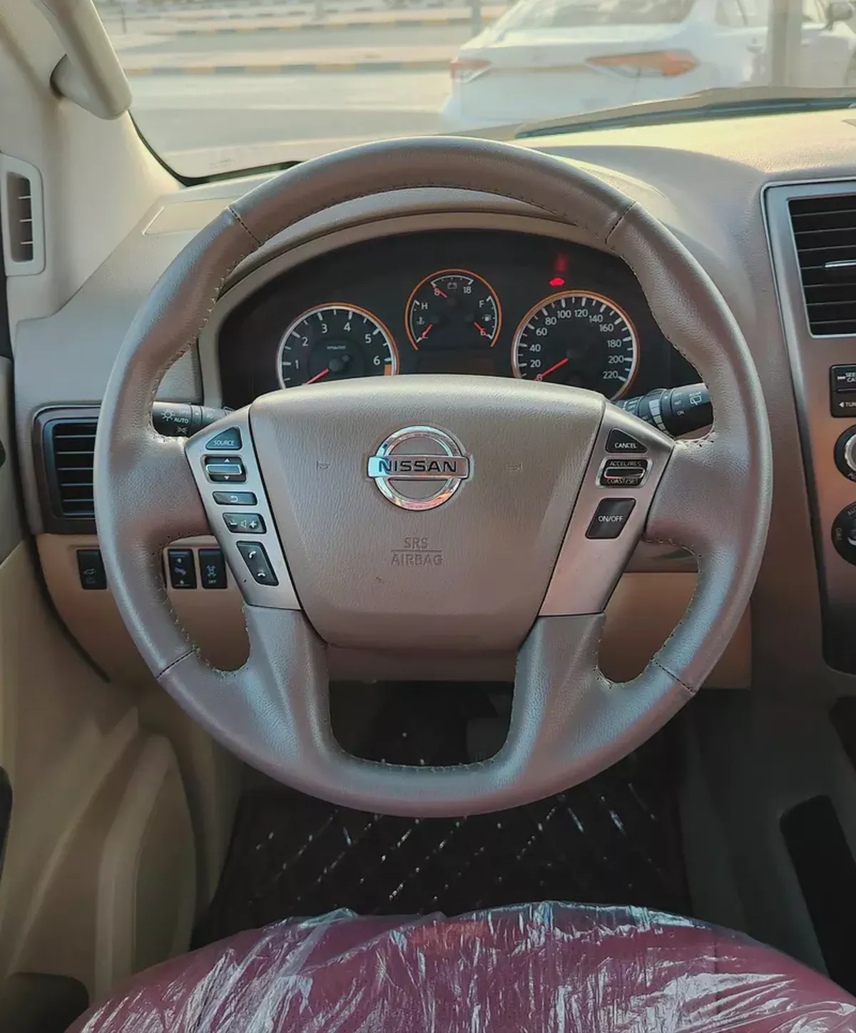 Nissan Armada LE 2015, GCC Specs - Well Maintained!-16-16