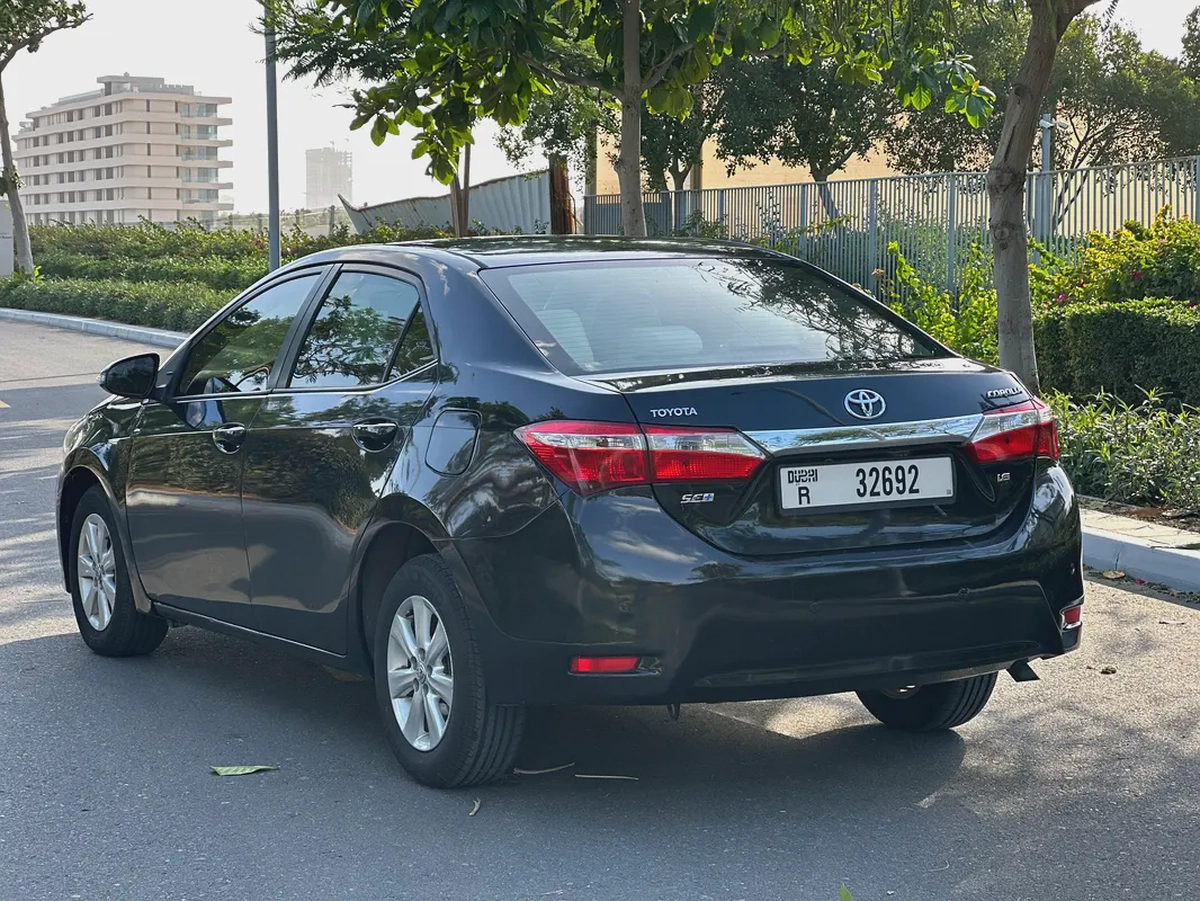 Toyota Corolla 2016 SE Plus - GCC Specs - Excellent Condition-4-4