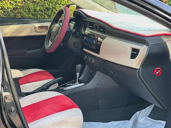 Toyota Corolla 2016 SE Plus - GCC Specs - Excellent Condition