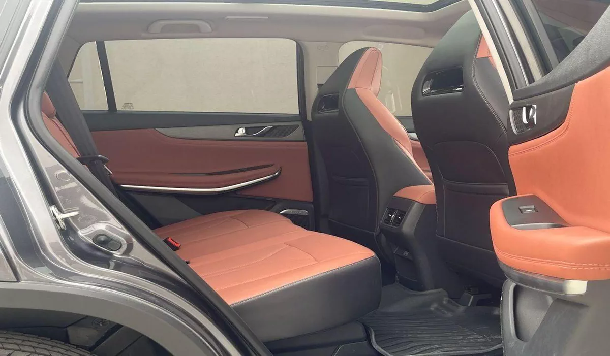 Changan CS75  Full option - leather interior - panoramic roof -360 degree camera-11-0