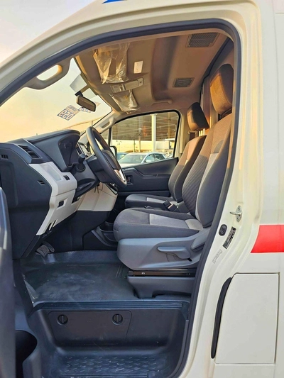 Toyota Hiace GL DX HIGHROOF / 3.5L V6 PETROL A/T / EMERGENCY MEDICAL AMBULANCE (CODE # AMBULANCE)-6