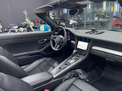 Porsche 911 Carrera 3.6L Convertible-18
