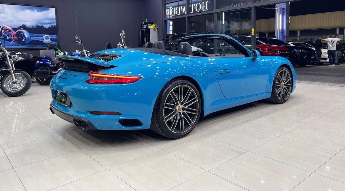 Porsche 911 Carrera 3.6L Convertible-12-12