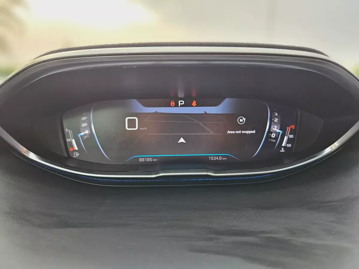 Peugeot 3008 Active Plus 2022 GCC Full New Condition Low KM Single Hand Driven Car Premium Condition-13-13