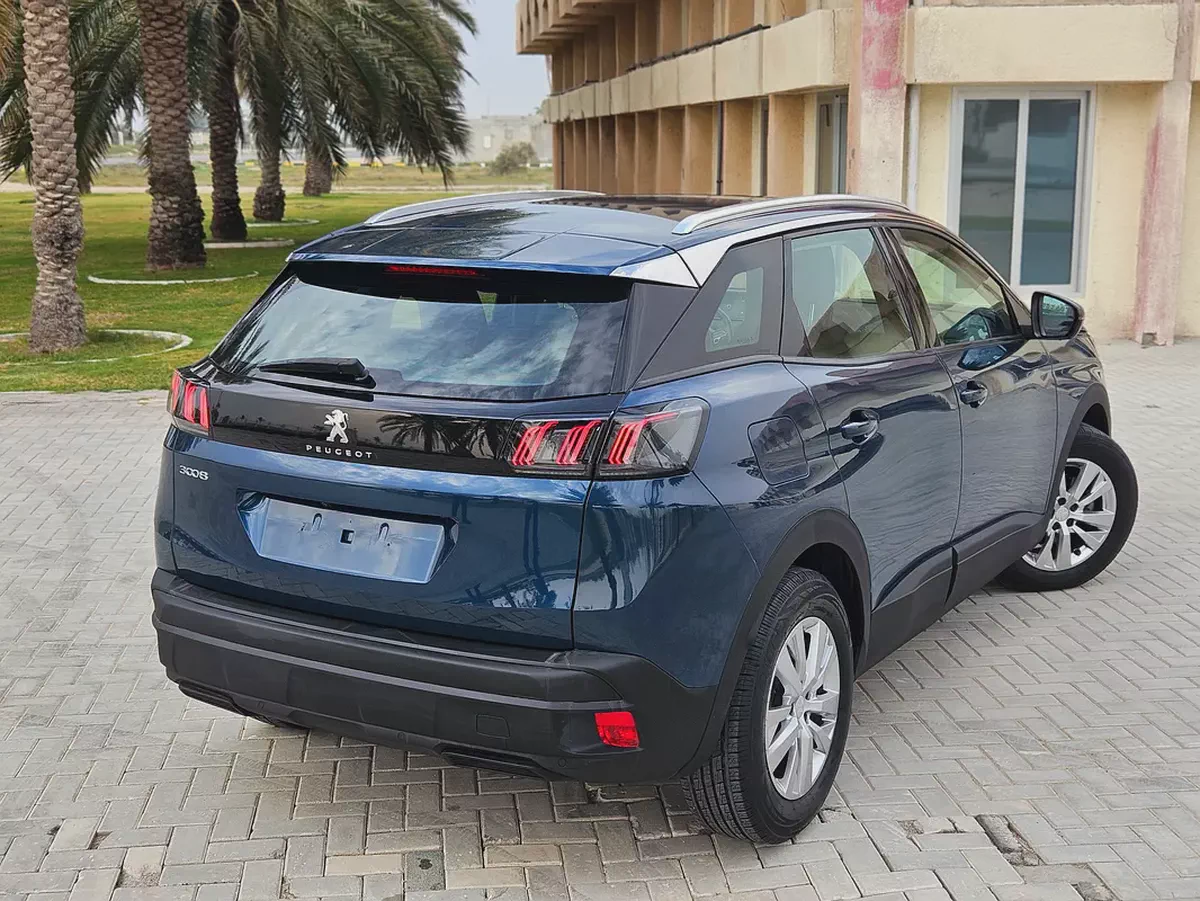Peugeot 3008 Active Plus 2022 GCC Full New Condition Low KM Single Hand Driven Car Premium Condition-15-15