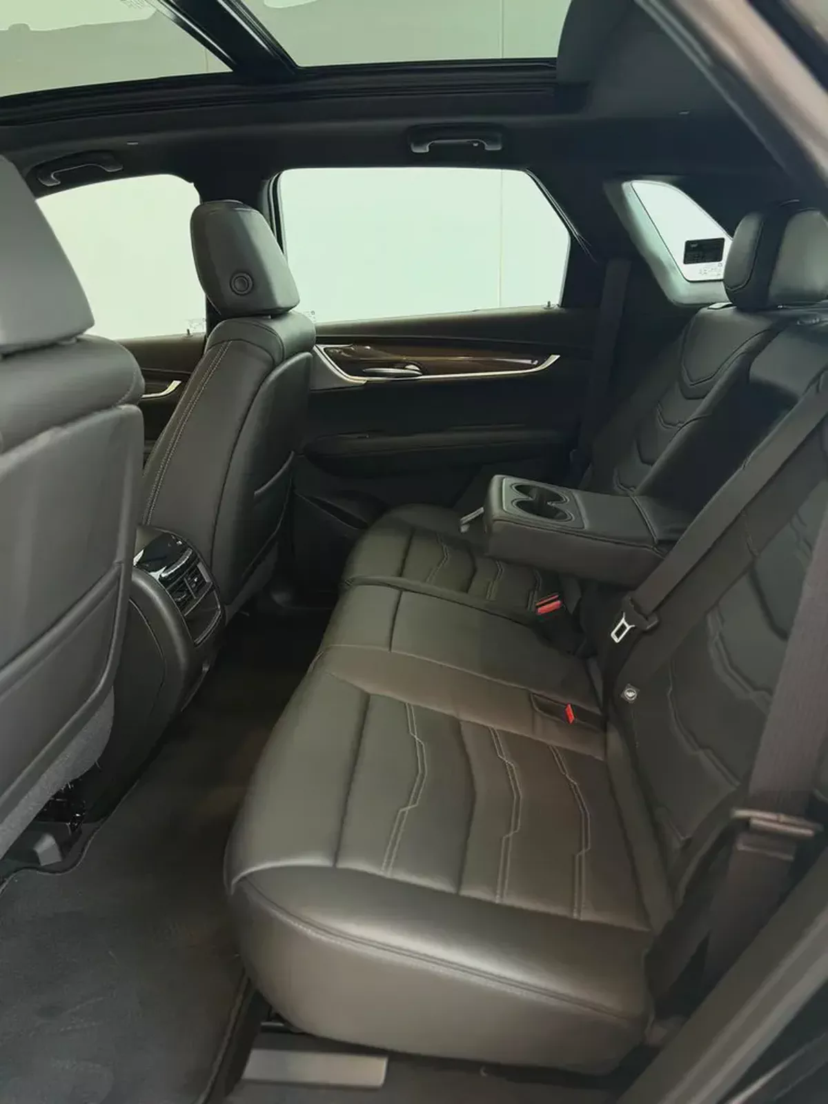 2025 Cadillac XT5 Sport - GCC Specs - Brand New!-5-5