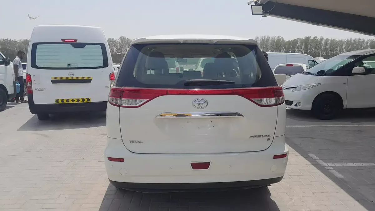 Toyota Previa GCC | 2019 | Spacious Family MPV Model: 2019 Mileage: 235,049 KM Specification: GCC Co-3-3