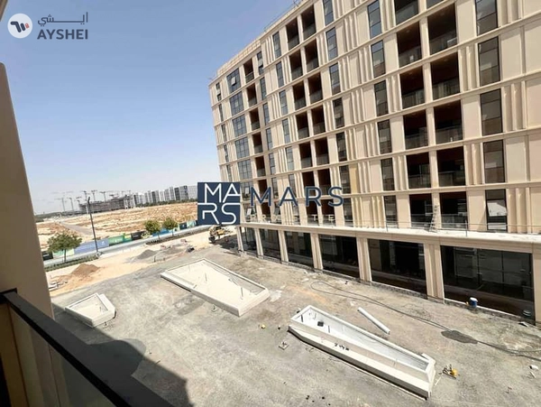 Big studio with balcony open view gym pool parking