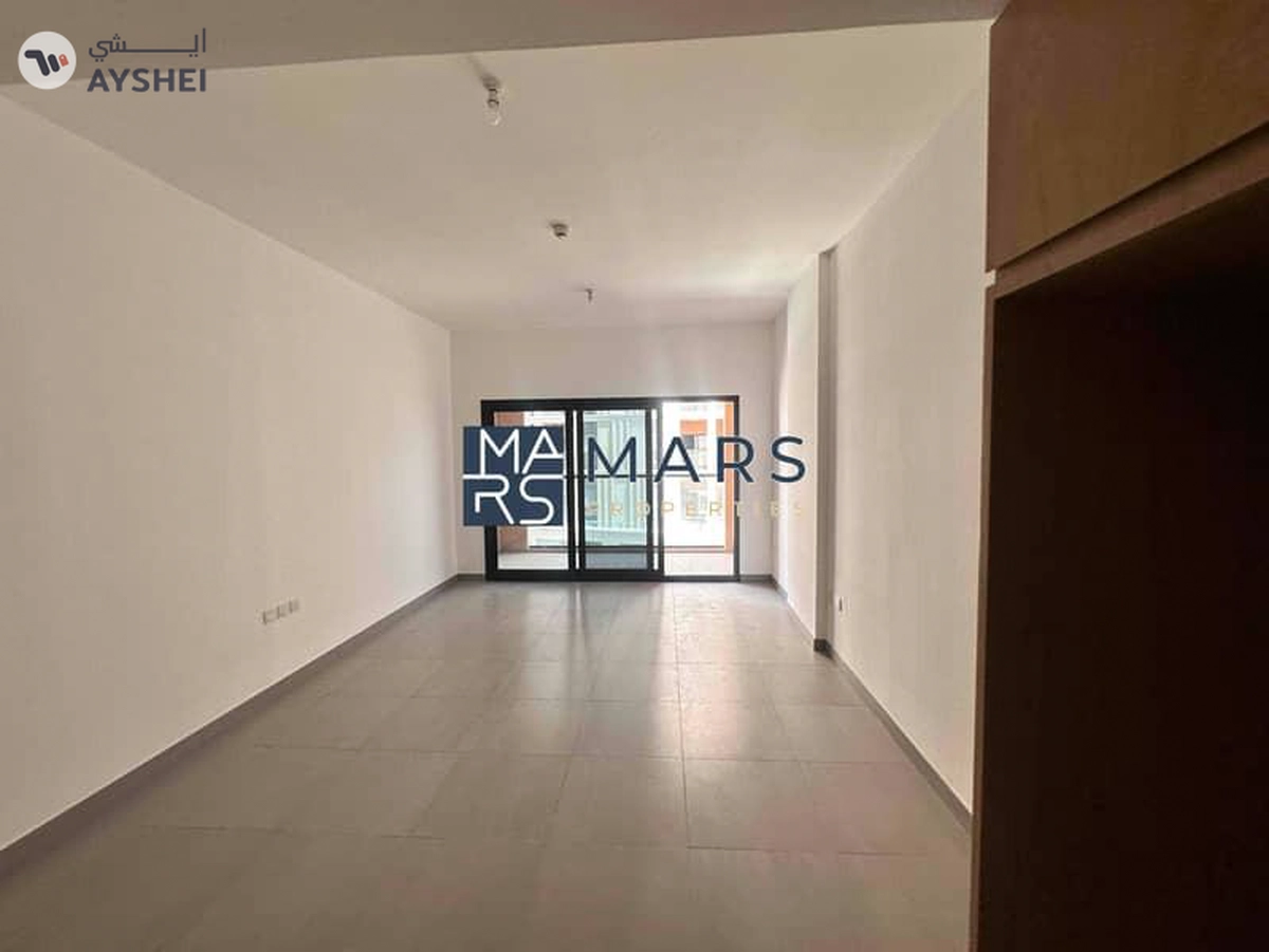 Big studio with balcony open view gym pool parking-2-2