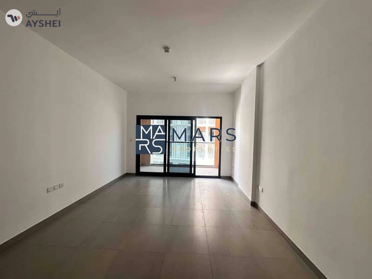 Big studio with balcony open view gym pool parking-4-4