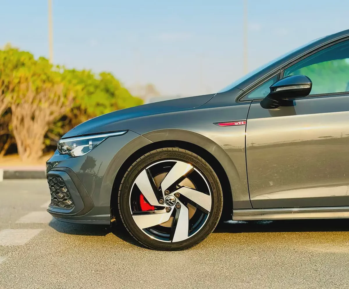 Volkswagen Golf GTI 2.0L Turbo P1 2024 GCC  Brand New Condition Under Warranty-6-6