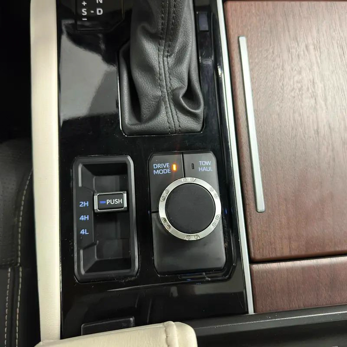Toyota Tundra Capstone-9-9